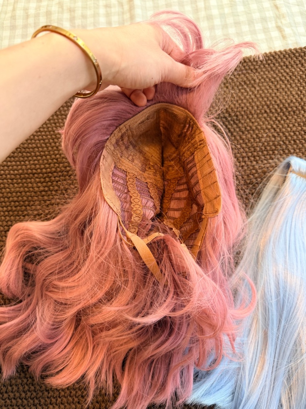 Blue and pink wig - Picture 8 of 10